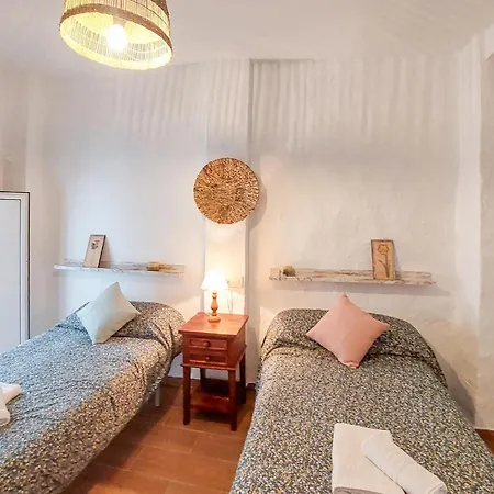 Vakantiehuis Gorgeous In With Kitchenette El Gastor